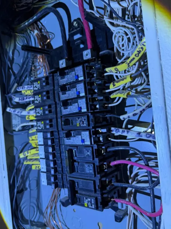 Plate 35: Electrical panel with the cover removed: no scorching, corrosion or water staining.